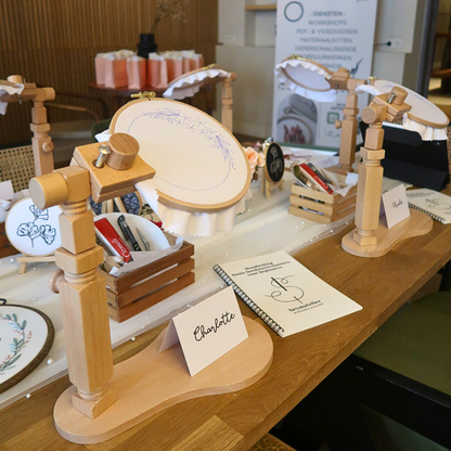 Beukenhouten Borduurstand